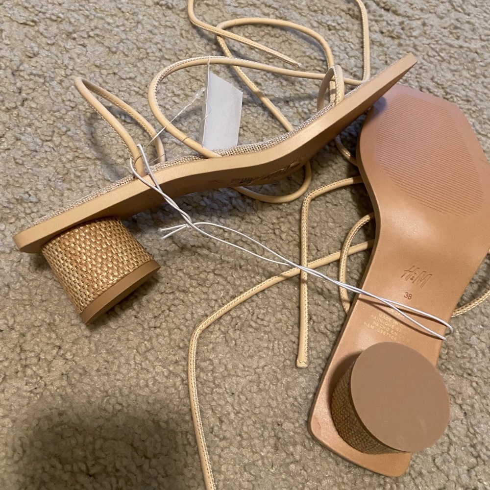 NWT H&M raffia heels